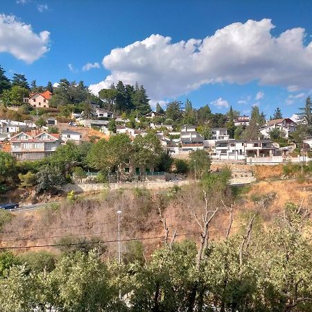 Apartamento Rural Miraflores de la Sierra Exteriör bild